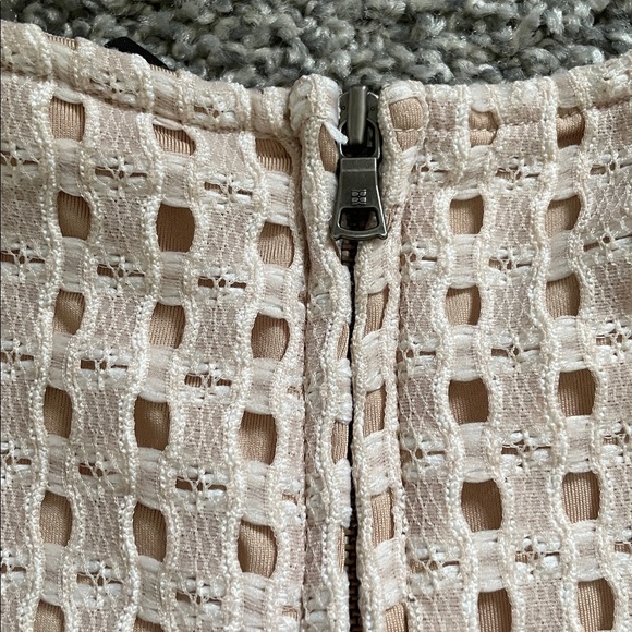 Lace Mini Dress - Picture 7 of 8